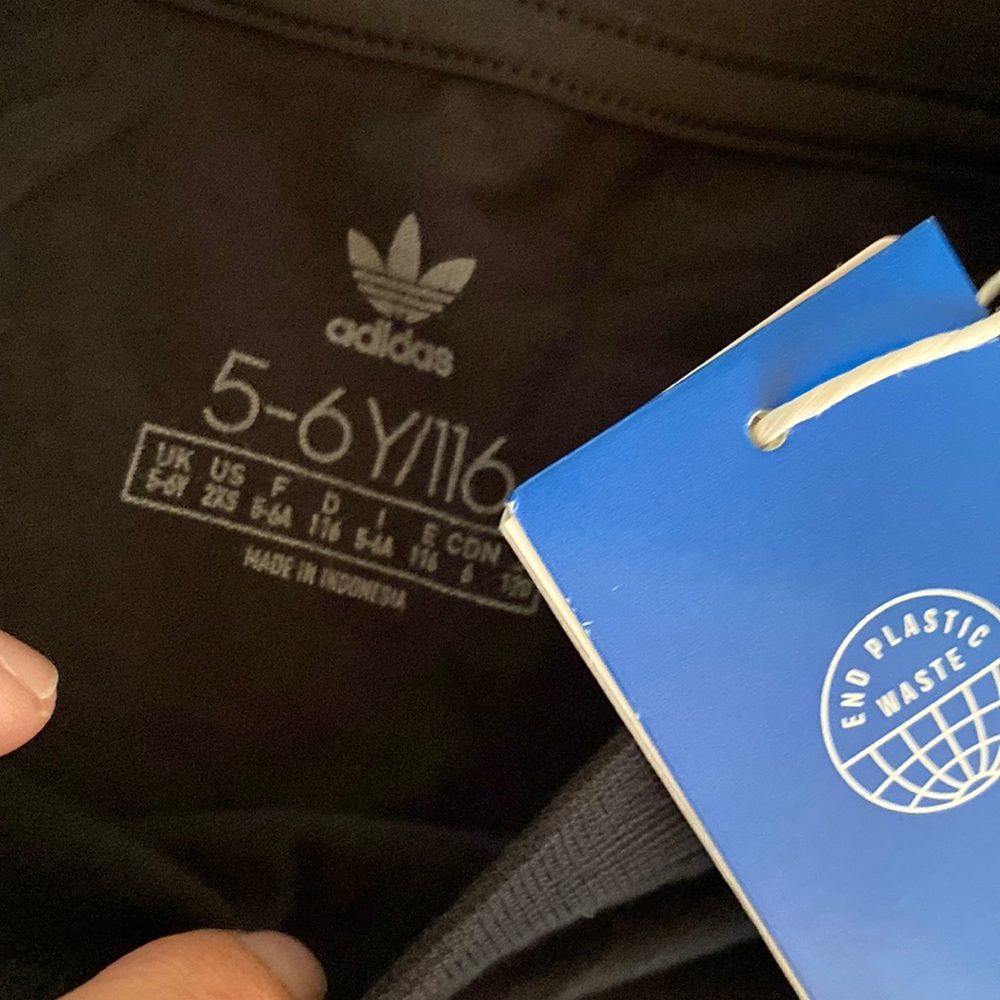 Adidas short sleeve - Picture 3 of 5